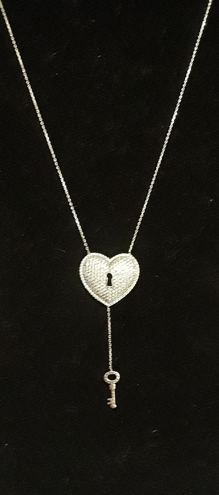 Silver Heart and Key Chain - Picture 2 of 2